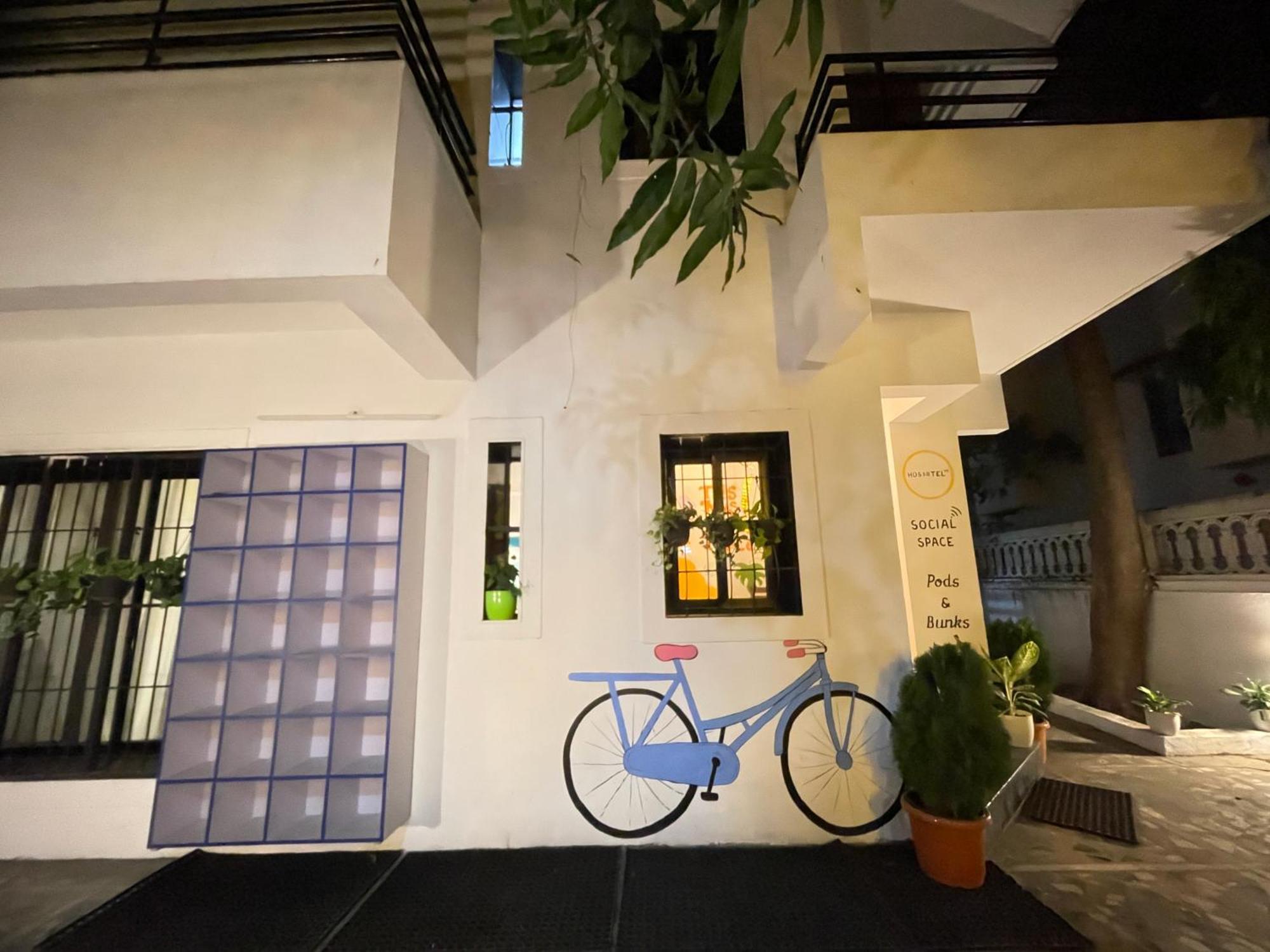 Hoshtel99 - Lux - Stay, Cowork And Cafe - Luxurious Bungalow Pune Bagian luar foto