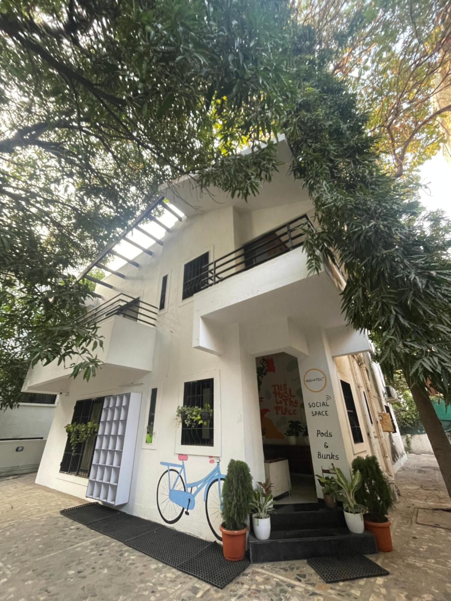 Hoshtel99 - Lux - Stay, Cowork And Cafe - Luxurious Bungalow Pune Bagian luar foto