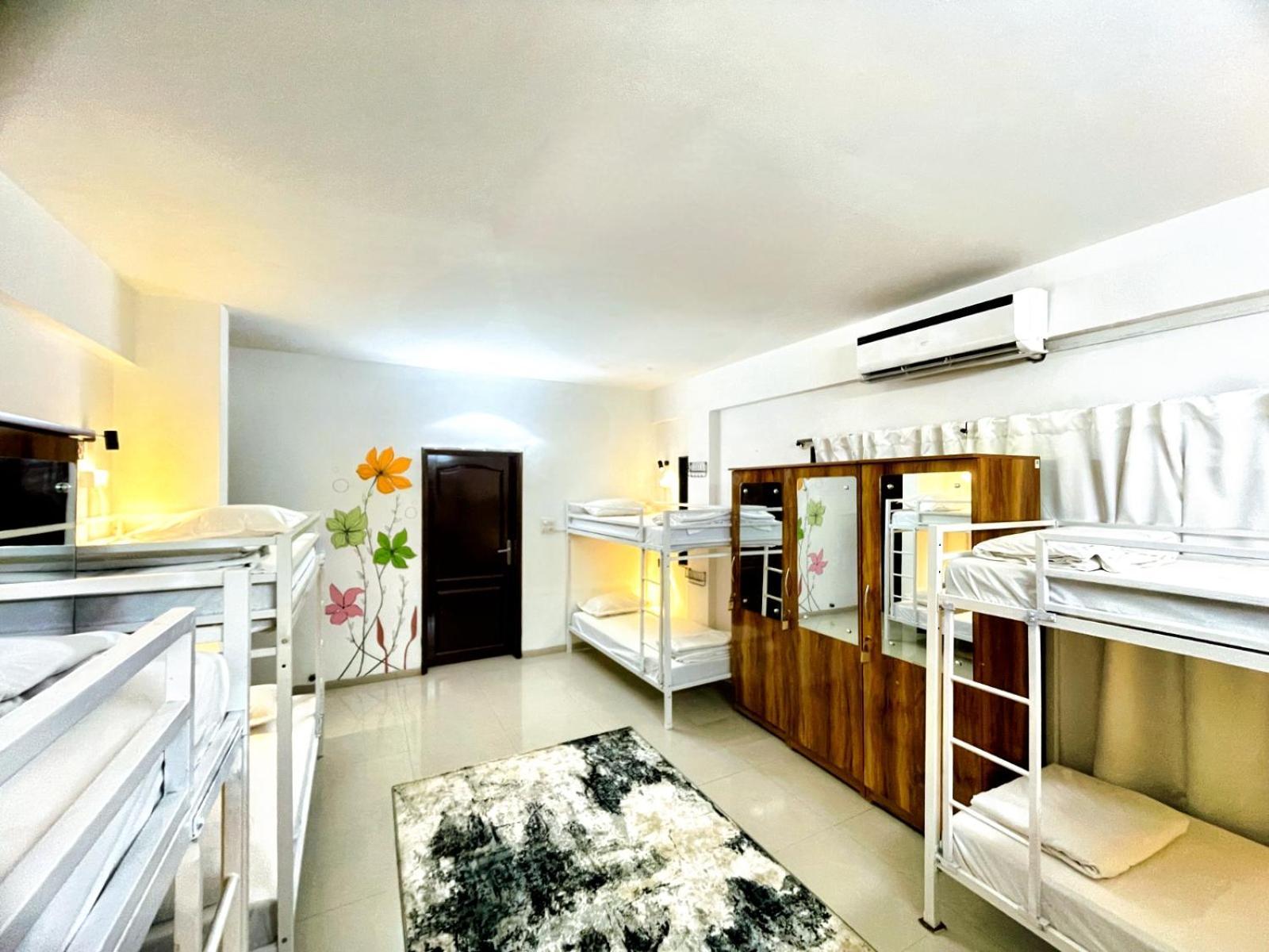 Hoshtel99 - Lux - Stay, Cowork And Cafe - Luxurious Bungalow Pune Bagian luar foto