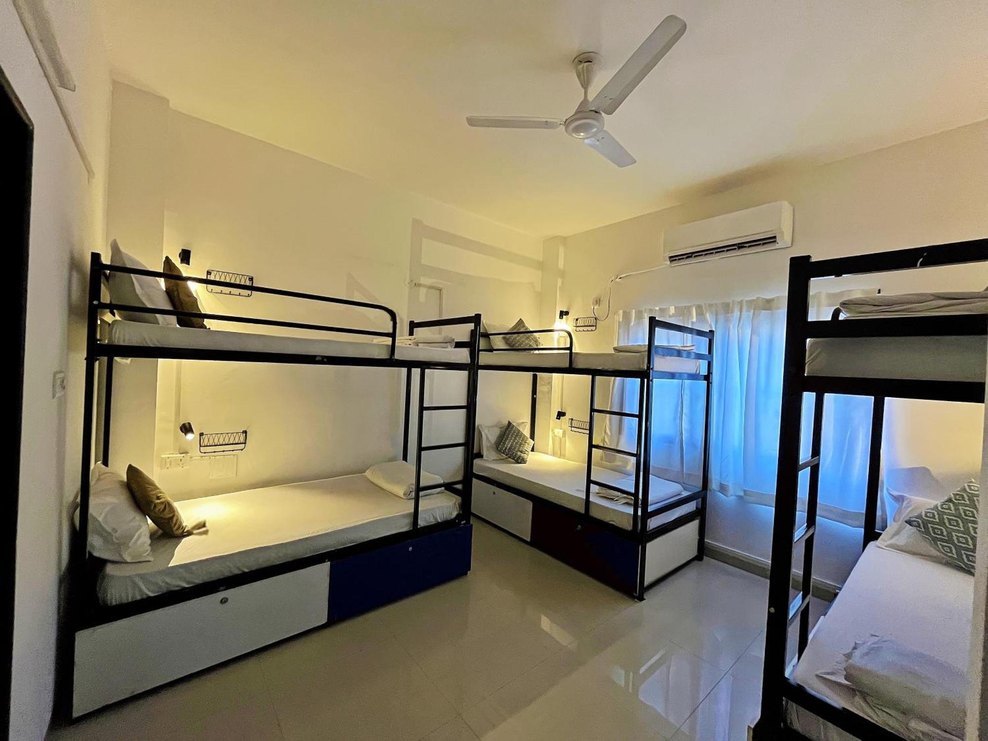 Hoshtel99 - Lux - Stay, Cowork And Cafe - Luxurious Bungalow Pune Bagian luar foto