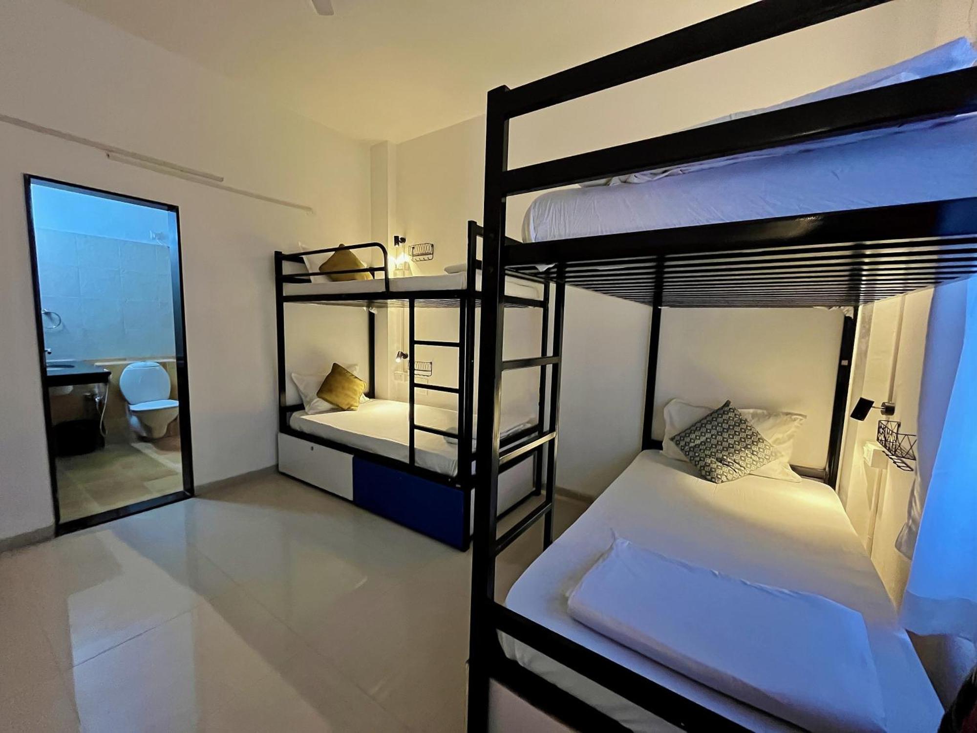 Hoshtel99 - Lux - Stay, Cowork And Cafe - Luxurious Bungalow Pune Bagian luar foto