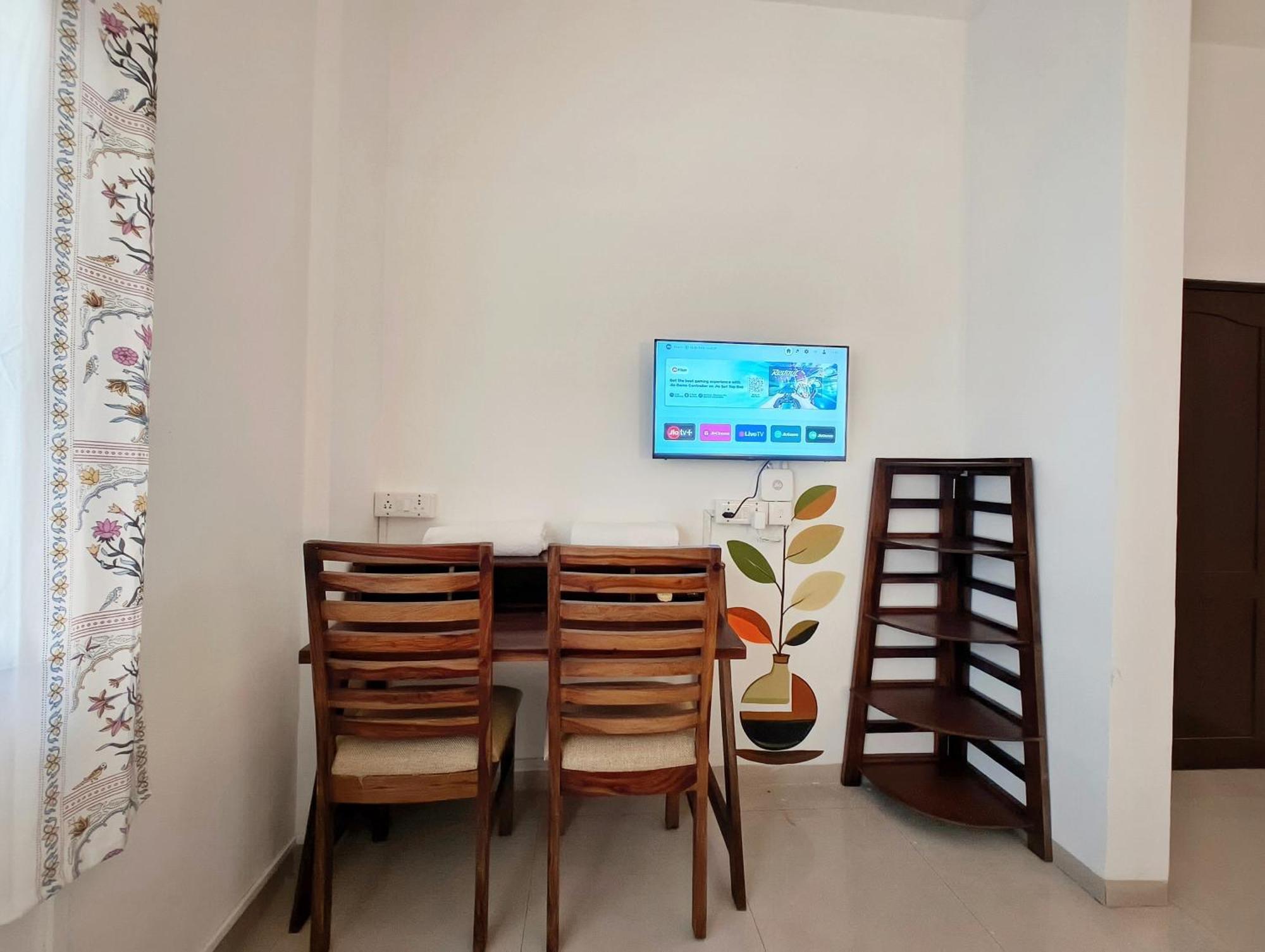 Hoshtel99 - Lux - Stay, Cowork And Cafe - Luxurious Bungalow Pune Bagian luar foto